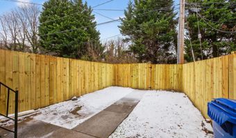 2727 BAKER St, Baltimore, MD 21216