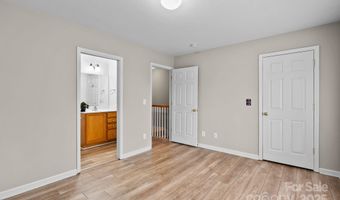 94 Rotunda Cir, Asheville, NC 28806