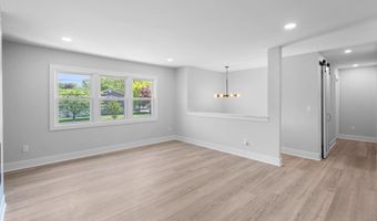70 Mallard Rd, Bayville, NJ 08721