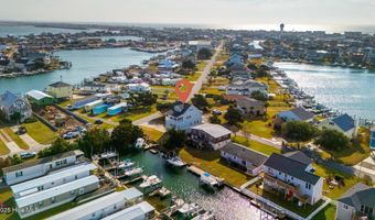 301 Old Causeway Rd, Atlantic Beach, NC 28512