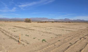 Split 2 Bomza Way, Central, AZ 85531