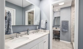 3 Deerfield Rd, Brookfield, CT 06804
