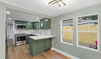 616 LIME St, Auburndale, FL 33823