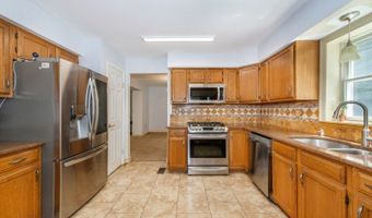 2 Higgins Dr, Alloway, NJ 07462