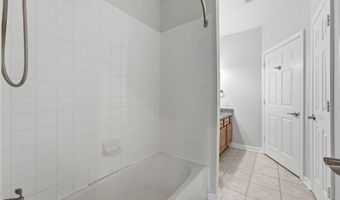 4551 STRUTFIELD Ln 4403, Alexandria, VA 22311