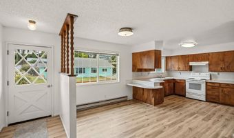 749 1ST St, Brookings, OR 97415