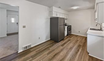 926 38th Ave, Anoka, MN 55303