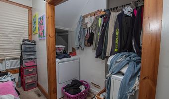 31 Dewitt St, Amsterdam, NY 12010
