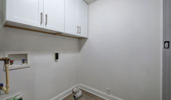 4749 COX, Acworth, GA 30101