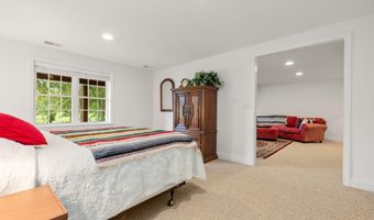 34 Turnberry Rd 34, Bourne, MA 02532