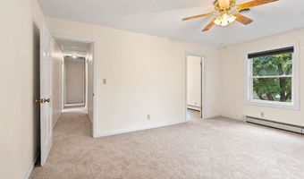 1909 N NICHOLAS St, Appleton, WI 54914