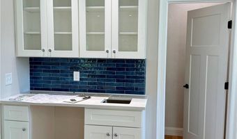 51 Sunset Lake Cir, Coventry, RI 02816