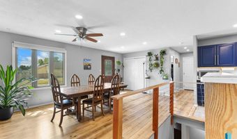 306 E Maple St, Beresford, SD 57004