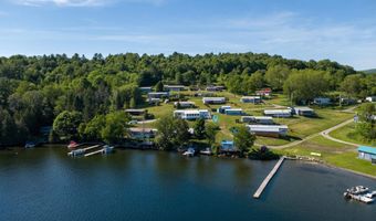 81 Shoreline Dr, Barnet, VT 05821
