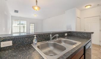 964 W Summerfield Glen Cir 96, Ann Arbor, MI 48103
