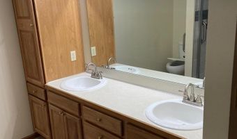 828 Highbanks Dr 21, Allegan, MI 49010