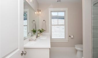 36 Bull St, Newport, RI 02840