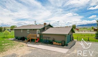 8 Mountain Dr, Cody, WY 82414