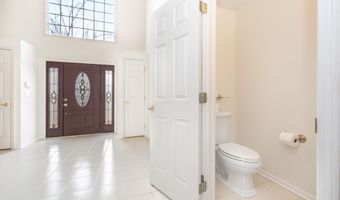5521 Lohr Lake Dr, Ann Arbor, MI 48108