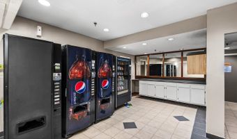 5911 EDSALL Rd 608, Alexandria, VA 22304