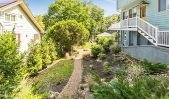 29 Grand Ave, Atlantic Highlands, NJ 07716