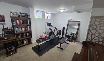 2210 S LOWELL St, Arlington, VA 22206