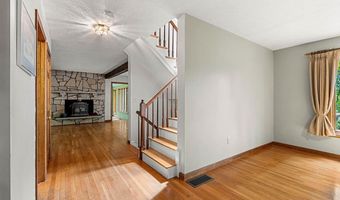 9 Pavillion Rd, Amherst, NH 03031