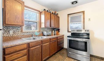 211 12th Ave SW, Austin, MN 55912