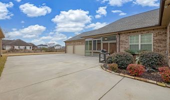 25390 Castlebury Dr, Athens, AL 35613