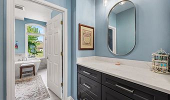 5368 Pinnacle Ct, Ann Arbor, MI 48108