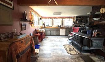 7 Howard Siding Ln, Abbot, ME 04406
