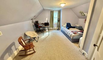 69 Green St, Augusta, ME 04330