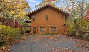 972 Reynolds Rd, Glocester, RI 02814