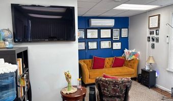 186 E Black Well St, Andover, NJ 07801