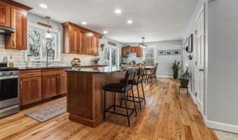 9 Mosher Dr, Brookline, NH 03033