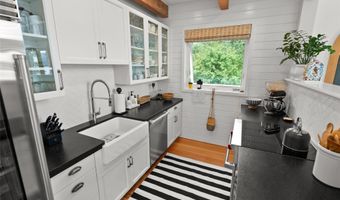 14833 Sunburst Dr, Bigfork, MT 59911