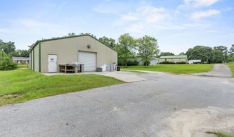 1206 Chestnut Ferry Rd, Camden, SC 29020