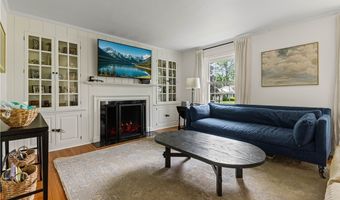1119 Glenwood Dr, Alliance, OH 44601