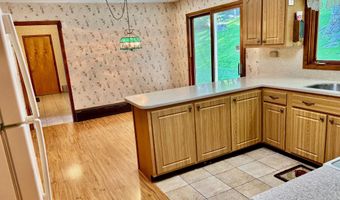 97 Middle River Rd, Danbury, CT 06811