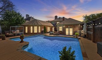 14917 Oaks N Dr, Addison, TX 75254
