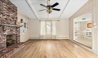 9 Plantation Dr, Cumberland, RI 02864