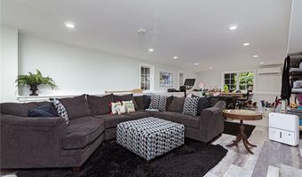 371 Glen Hill Dr, North Kingstown, RI 02874