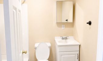13 Armstrong Pl, Bridgeport, CT 06608