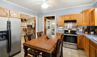 9965 Fruit Rd, Alhambra, IL 62001