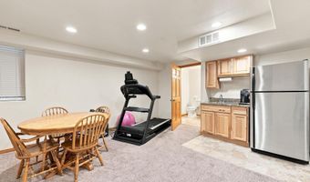 906 Delaware Dr, Buffalo, WY 82834