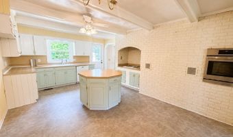 132 Albemarle Dr, Ahoskie, NC 27910