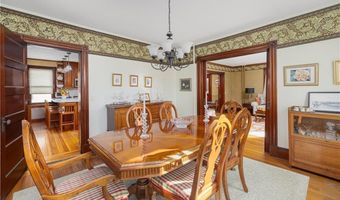 99 Roseneath Ave, Newport, RI 02840