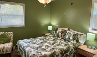 9 Apalachee St, Apalachicola, FL 32320