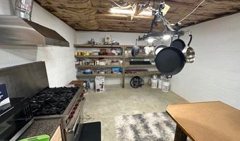 104 Lucky Ln, Andalusia, AL 36421