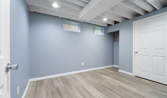 113 Roland Ave, Ballwin, MO 63021